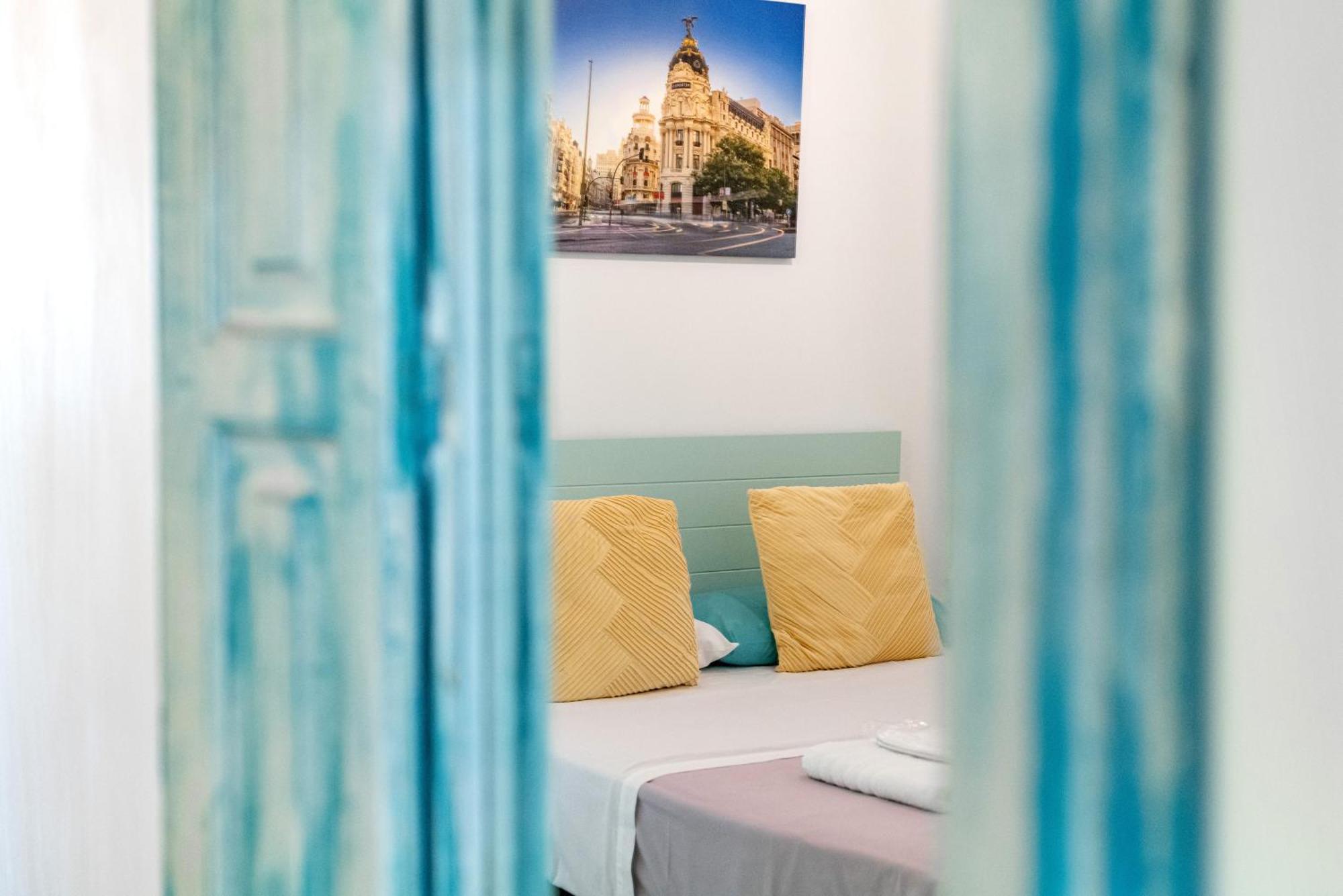 Vintage Apartment Near Puerta Del Sol Мадрид Екстериор снимка