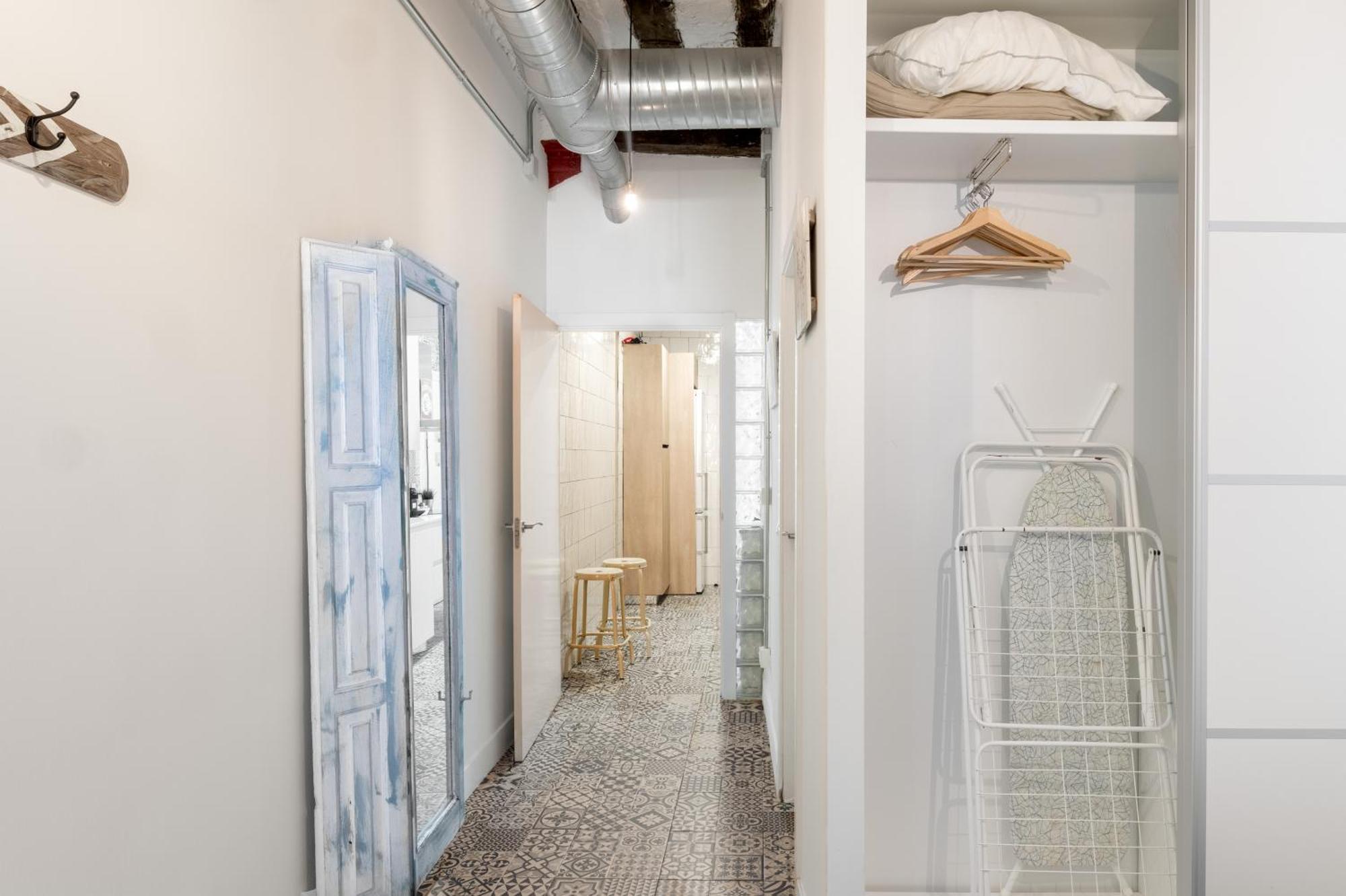 Vintage Apartment Near Puerta Del Sol Мадрид Екстериор снимка