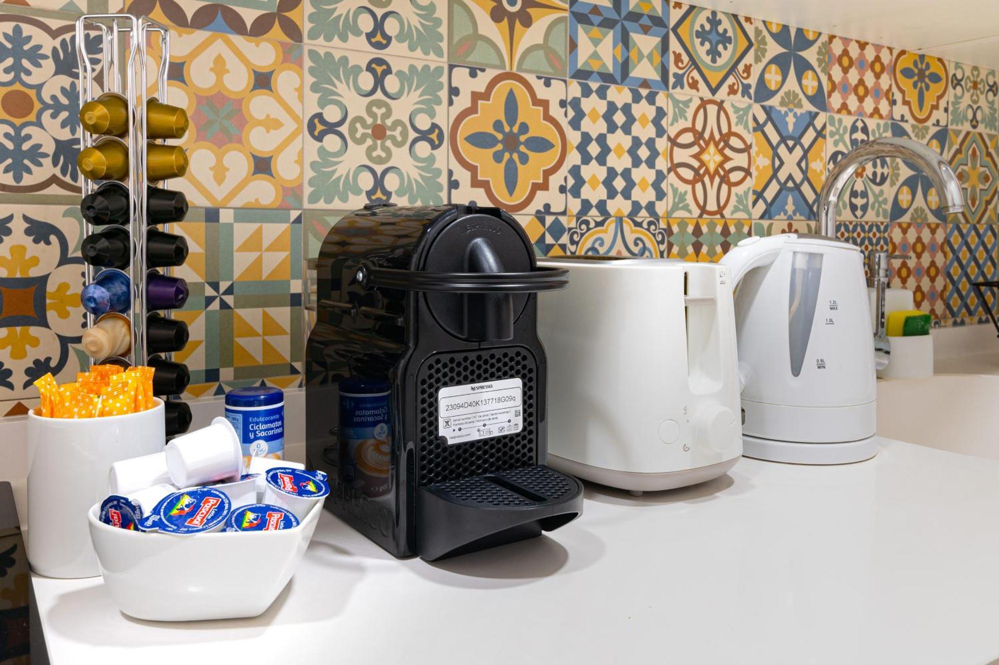 Vintage Apartment Near Puerta Del Sol Мадрид Екстериор снимка