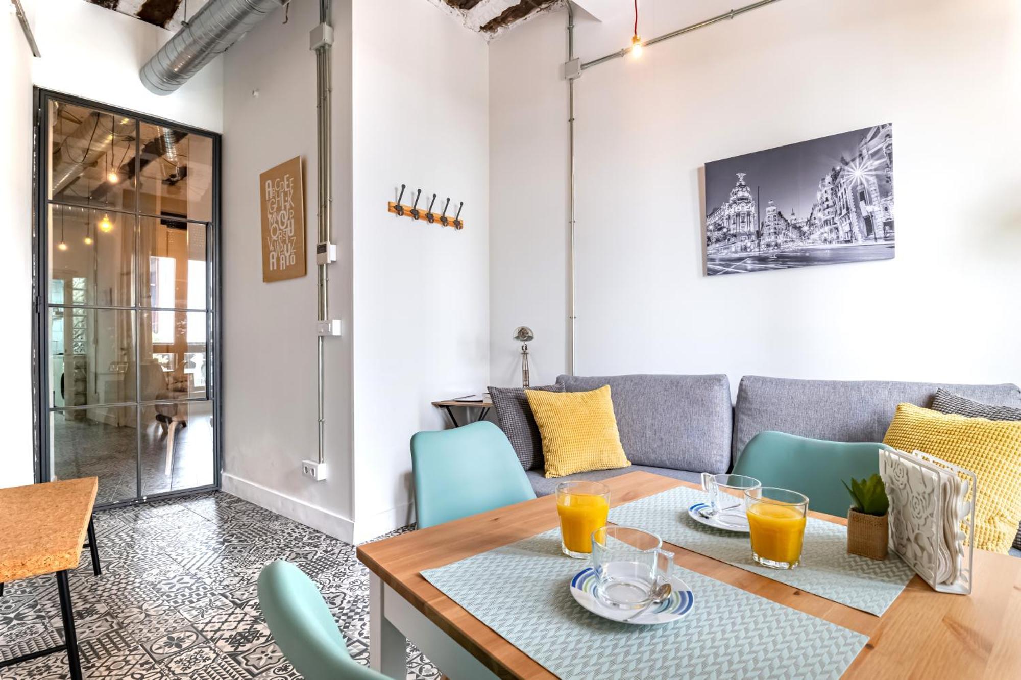Vintage Apartment Near Puerta Del Sol Мадрид Екстериор снимка