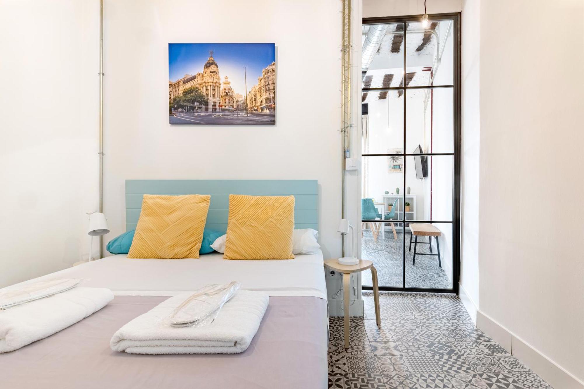 Vintage Apartment Near Puerta Del Sol Мадрид Екстериор снимка