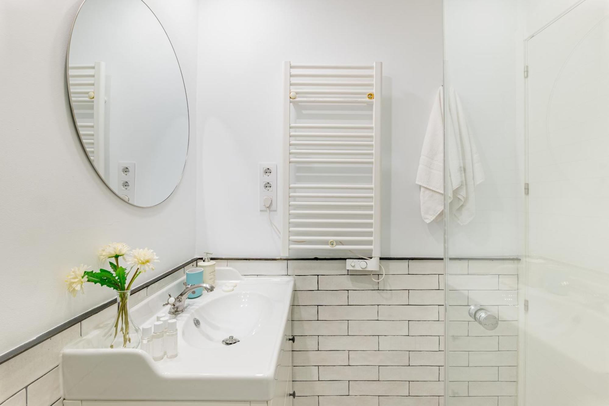 Vintage Apartment Near Puerta Del Sol Мадрид Екстериор снимка